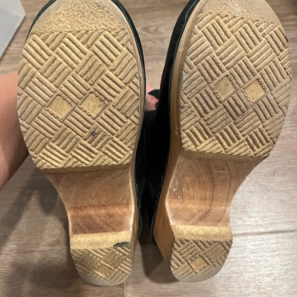 No 6 black shearling boots - Picture 10 of 10